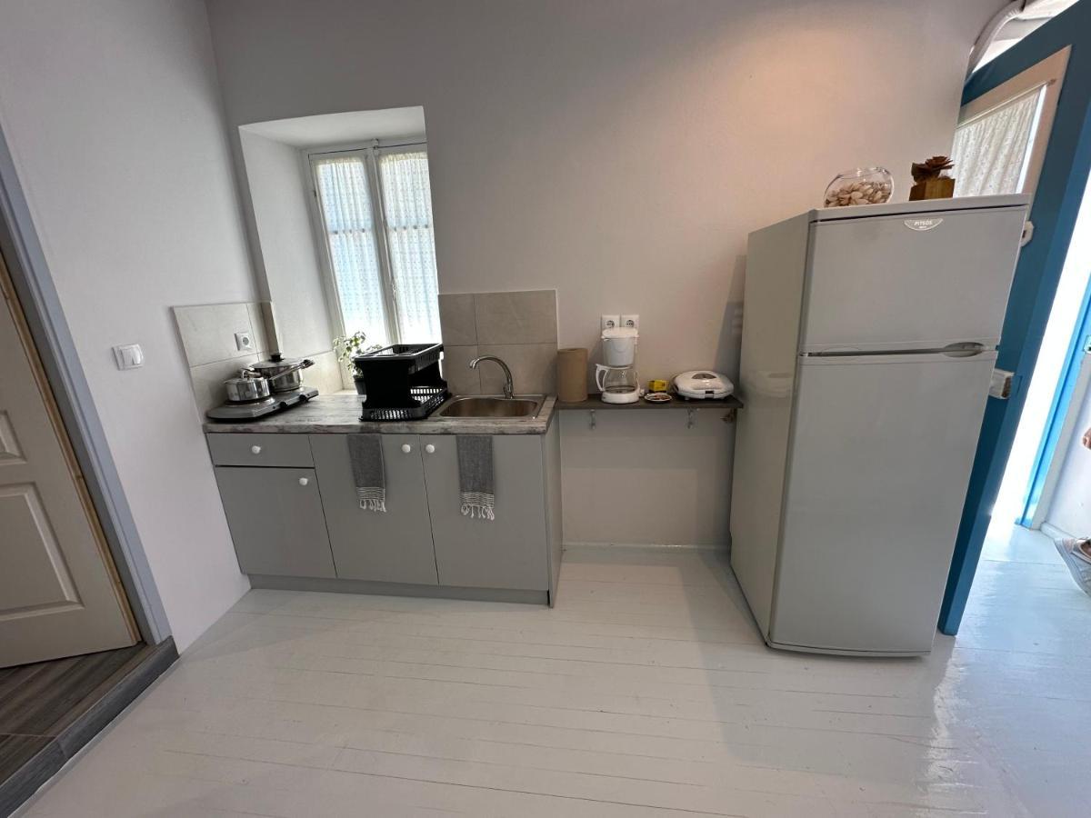 Brinia Cosy Apartment Порос Экстерьер фото